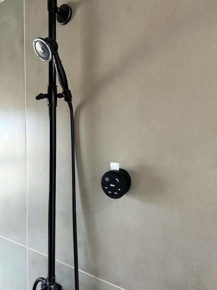 Serene Modern Home Backdoor With Great Wifi, Games, Movies, Patio Seating And Bbq Easy Access To North Joshua Tree National Park In 10 Minutes トウェンティナイン・パームズ エクステリア 写真