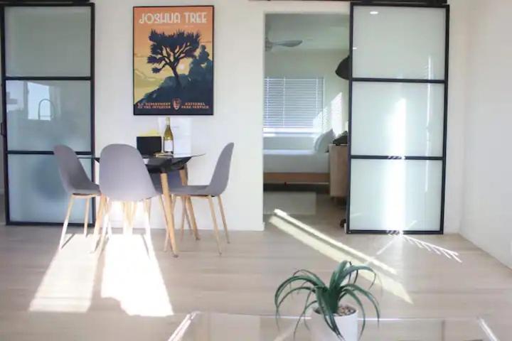 Serene Modern Home Backdoor With Great Wifi, Games, Movies, Patio Seating And Bbq Easy Access To North Joshua Tree National Park In 10 Minutes トウェンティナイン・パームズ エクステリア 写真